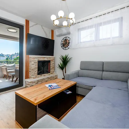 Dlc Deluxe Apartment *